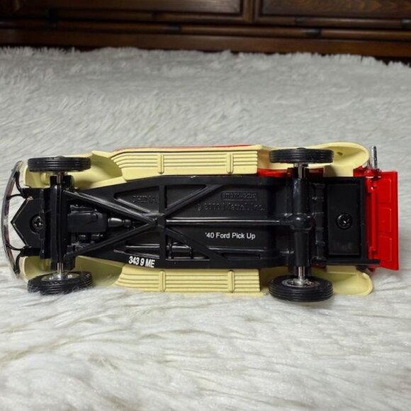 Vintage Coca-Cola x Mattel Matchbox Metal Red Yellow 1940 Ford Pick Up Truck - Picture 12 of 14